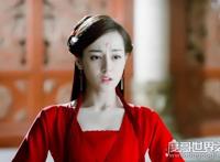 迪丽热巴整容前照片,从小美到大的她打破整容谣言