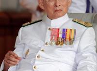 泰国国王眼睛怎么瞎的，出车祸致其右眼失明(已于2016年去世)