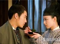 陈坤调侃倪妮迟到，两人关系亲密遭猜测(陈坤回应是兄妹相聚)