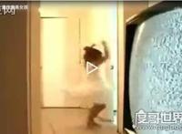 重庆最漂亮的女孩怎么回事？跳舞突然消失变鬼脸(胆小慎入)