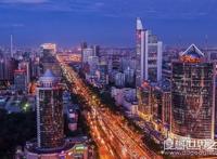 北京阅兵的长安街有多长多宽，长106.8里宽15米(贯穿市中心/城区)