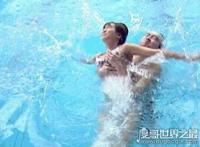 世界上最恐怖的跳水失败现场，脸摔成了两半(附视频/胆小勿看)