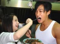 张娜拉的老公何润东婚纱照，被封杀后无人敢娶