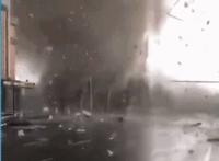 开原龙卷风致6死，汽车在它面前如同玩具一般(还伴有冰雹)