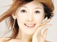 中国最美变性人，变性后的陈莉莉温柔妩媚比女人还要女人