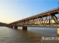 钱塘江大桥是谁设计的，是由中国桥梁专家茅以升主持设计的