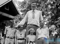 历史上最的高人，罗伯特·潘兴·瓦德罗(身高2.72米)