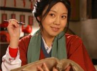 闫妮老公是谁，04年与前夫因感情不合而离婚(目前单身)