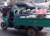 抖音谁他妈买小米什么梗，来源于大爷霸气叫卖(附原版视频)