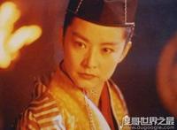 东方不败是男是女，原本是男人(在挥刀自宫后变得不男不女)