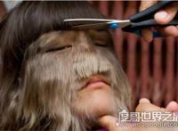 世界上毛最多的人是谁，艾米丽·苏珊(返祖现象所致)