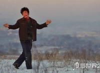 王宝强演技巅峰，树先生解析细思极恐（电影蕴含深意）