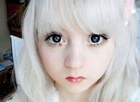 英国15岁白化病萝莉，维纳斯·巴勒莫(被封全球宅男女神)