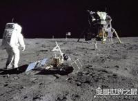 阿姆斯特朗是乘哪个飞船成功登月的，美国的是阿波罗11号