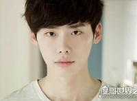 李钟硕将入伍，男神将暂别娱乐圈2年(预计2021年才会正式退伍)