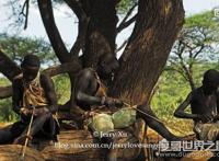 野外生存最强的土著民族：布须曼人，以擅长追踪猎物而闻名