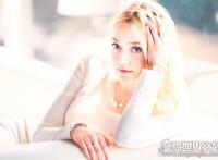 好莱坞女星中的一股清流，艾丽·范宁(18岁超美组图)