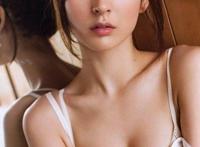混血女神莉亚迪桑10年发行写真 性感比基尼辣度破表