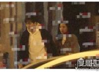 翟天临辛芷蕾恋情再次石锤，两人相处亲密挽手回同一小区