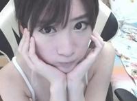 LOL主播郭mini在微博晒出大量直播性感截图