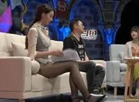 斗鱼饺子君黑丝大长腿火遍LOL圈 cos女警英雄再度送上福利