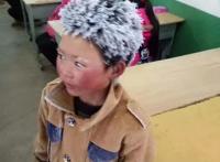 传奇焊工主播叶子《纪实直播》悬崖上的童话镇做成斗鱼户外招牌