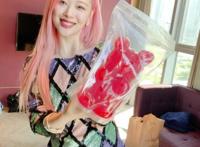警方接到雪莉死亡申告，已经确认死亡，抑郁症严重留有遗书