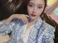 快手网红宏楠女友刘倩楠生活照，宏楠女友刘倩楠微博图片写真