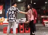 被女孩踢一脚裆部有多痛