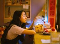 妻子出差我与女邻居上演临时夫妻