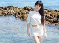 老公和小姨子在床上相互按摩