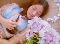 跟小姨子游泳难掩生理反应