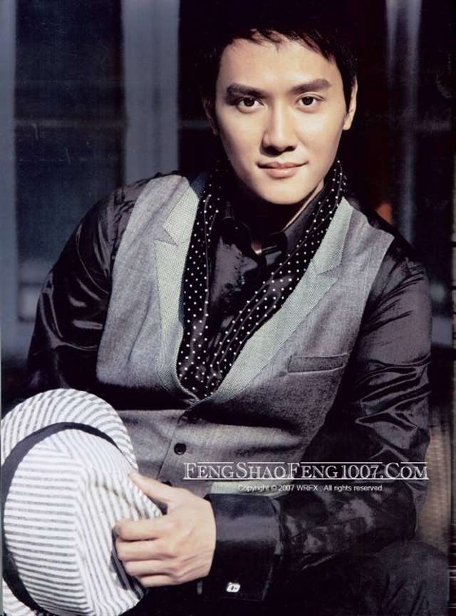 冯绍峰双龙出洞什么梗天涯