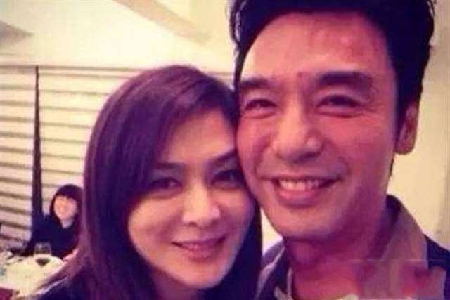 高尔夫事件 女星被大佬哄去多人运动爆料