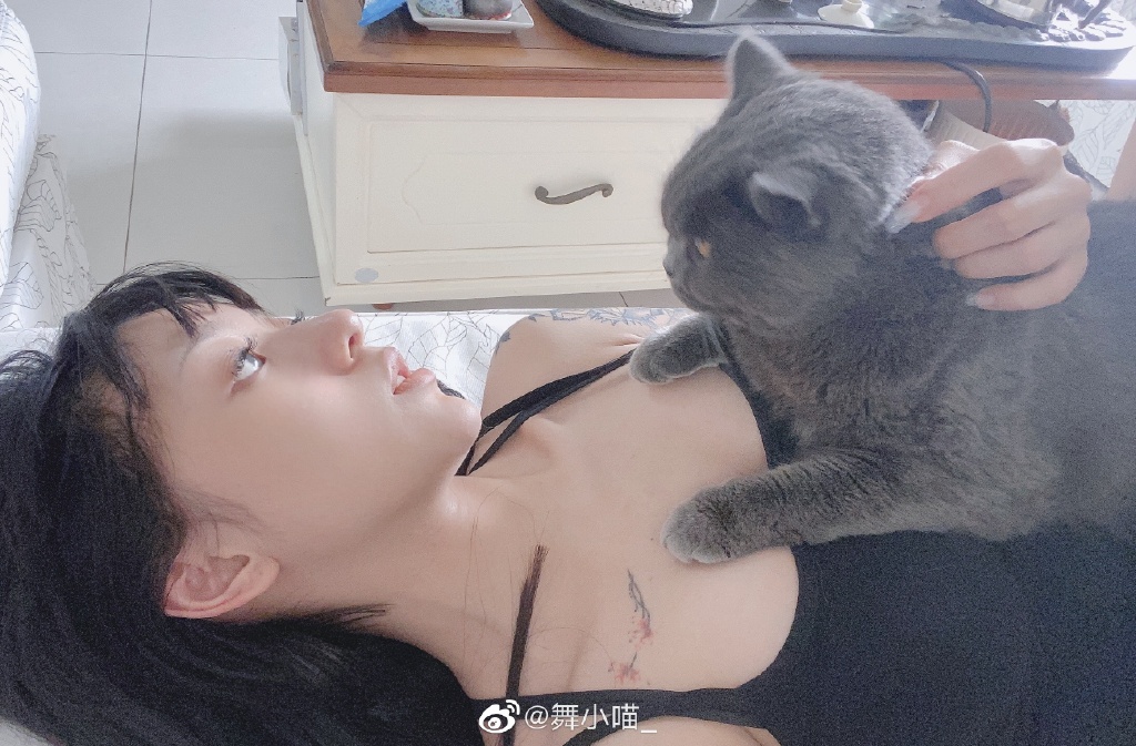 B站舞小喵已经霸屏抖音了,这是要火遍全网的节奏?