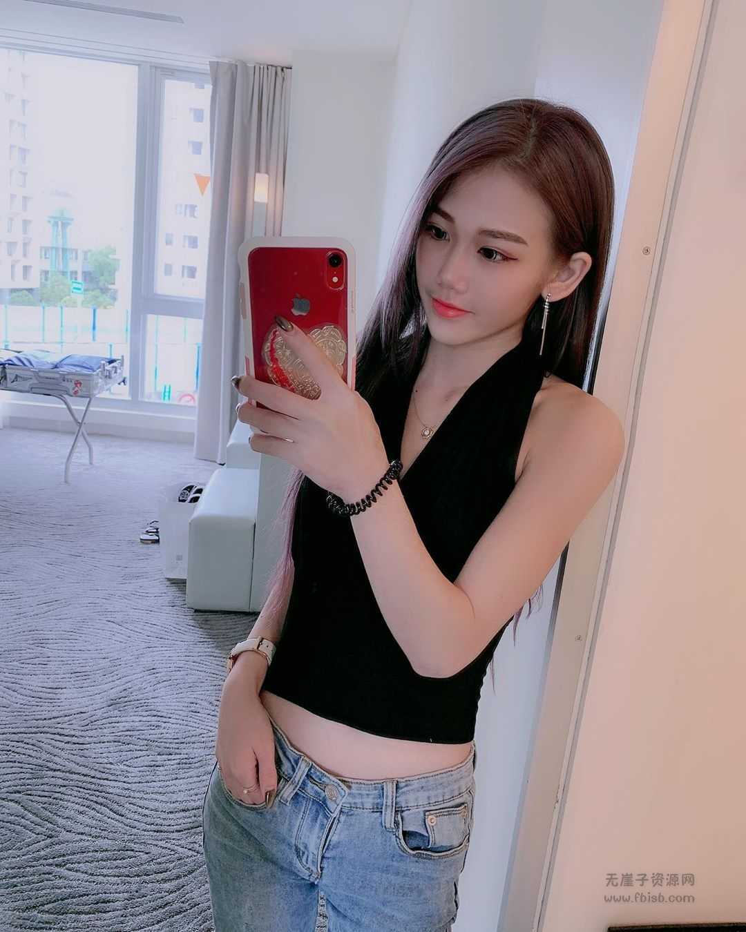 SWAG圣诞麋鹿装的妹子chinhbaby最新写真作品