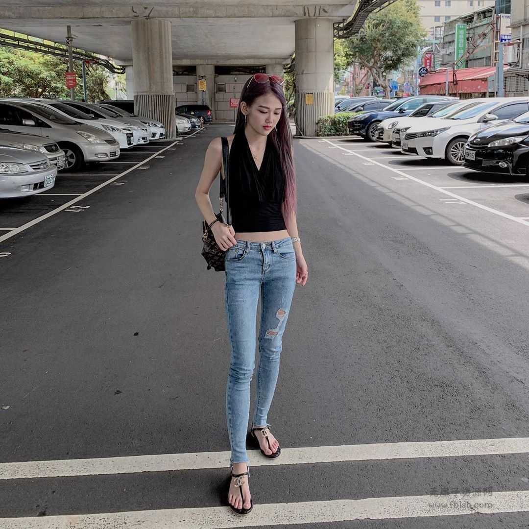 SWAG圣诞麋鹿装的妹子chinhbaby最新写真作品