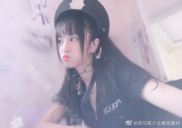 双马尾少女赛高JK水手服&草莓萝莉裙写真