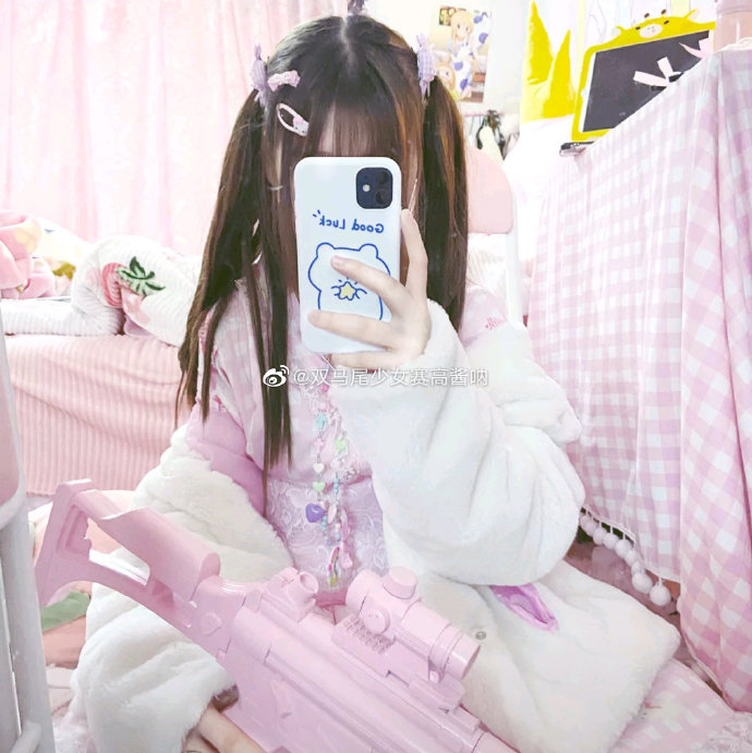 双马尾少女赛高JK水手服&草莓萝莉裙写真