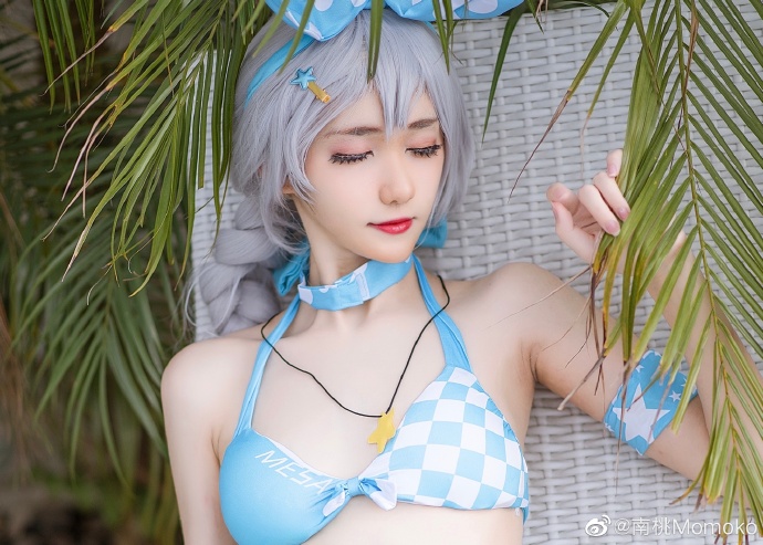 南桃Momoko崩坏3琪亚娜泳装cos