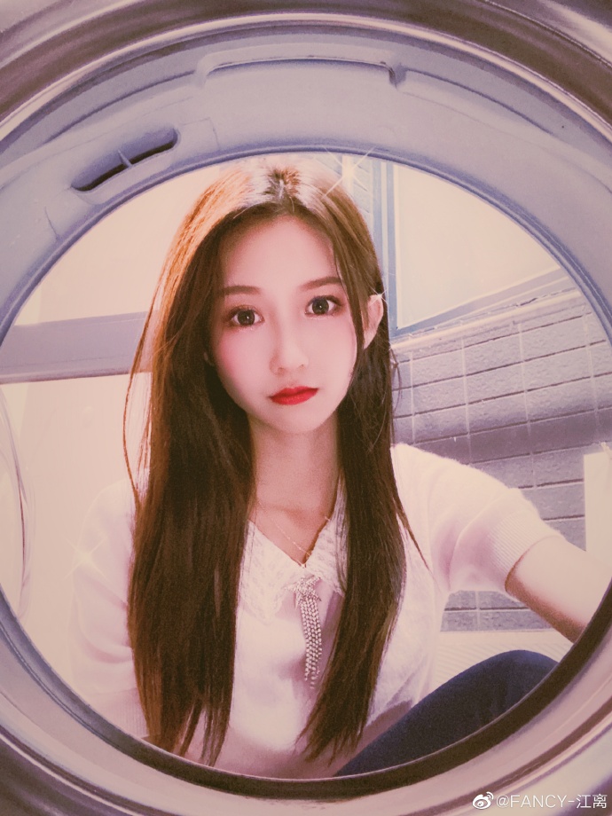 微博女神FANCY-江离 抖音红人江离照片