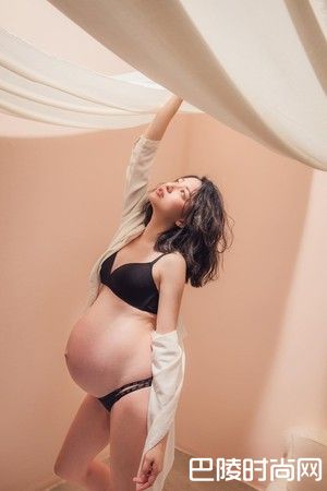 谢若梅MEI MEI大肚照写真曝光 已怀孕9个月