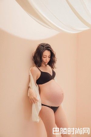 谢若梅MEI MEI大肚照写真曝光 已怀孕9个月