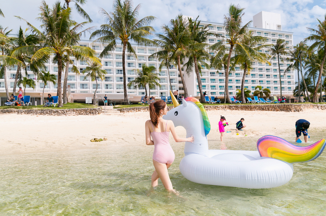 清纯小姐姐长腿热裤 感觉自己又恋爱了