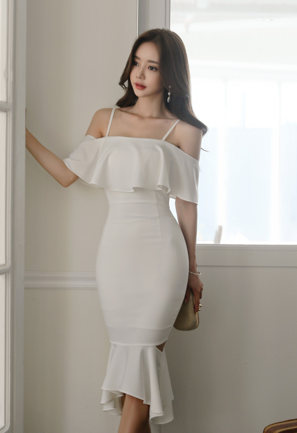 白色晚礼服性感韩国小姐姐 清纯照片