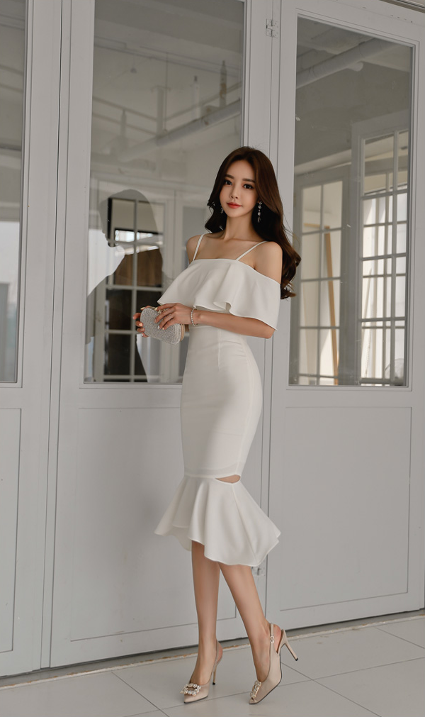 白色晚礼服性感韩国小姐姐 清纯照片