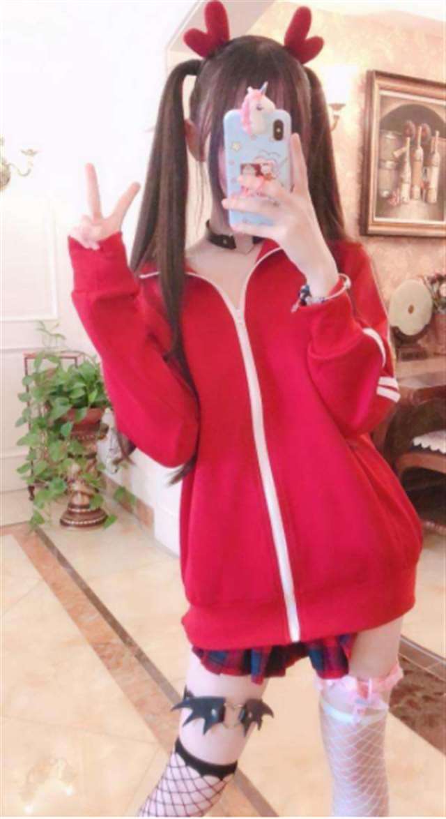 蔡萝莉福利照引人遐想,拍摄角度大赞,网友:摄影师只是