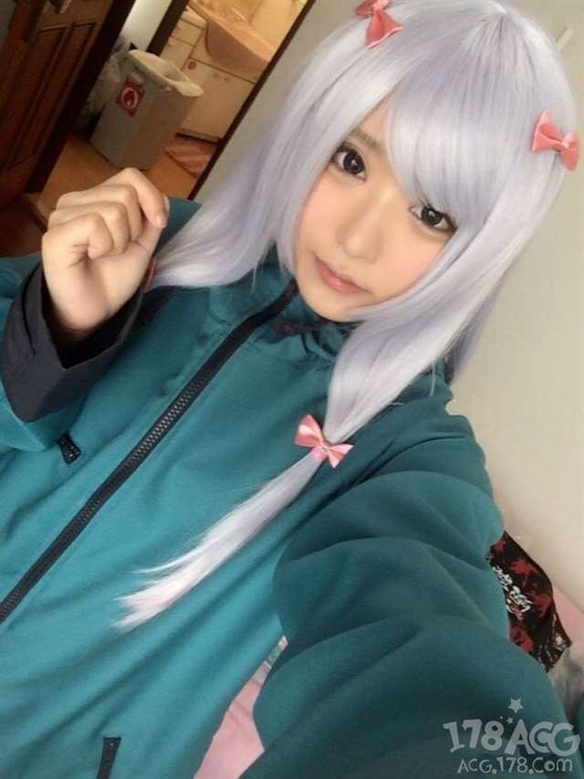 cosplayAV人妻在线无码 甜美笑容直击心扉