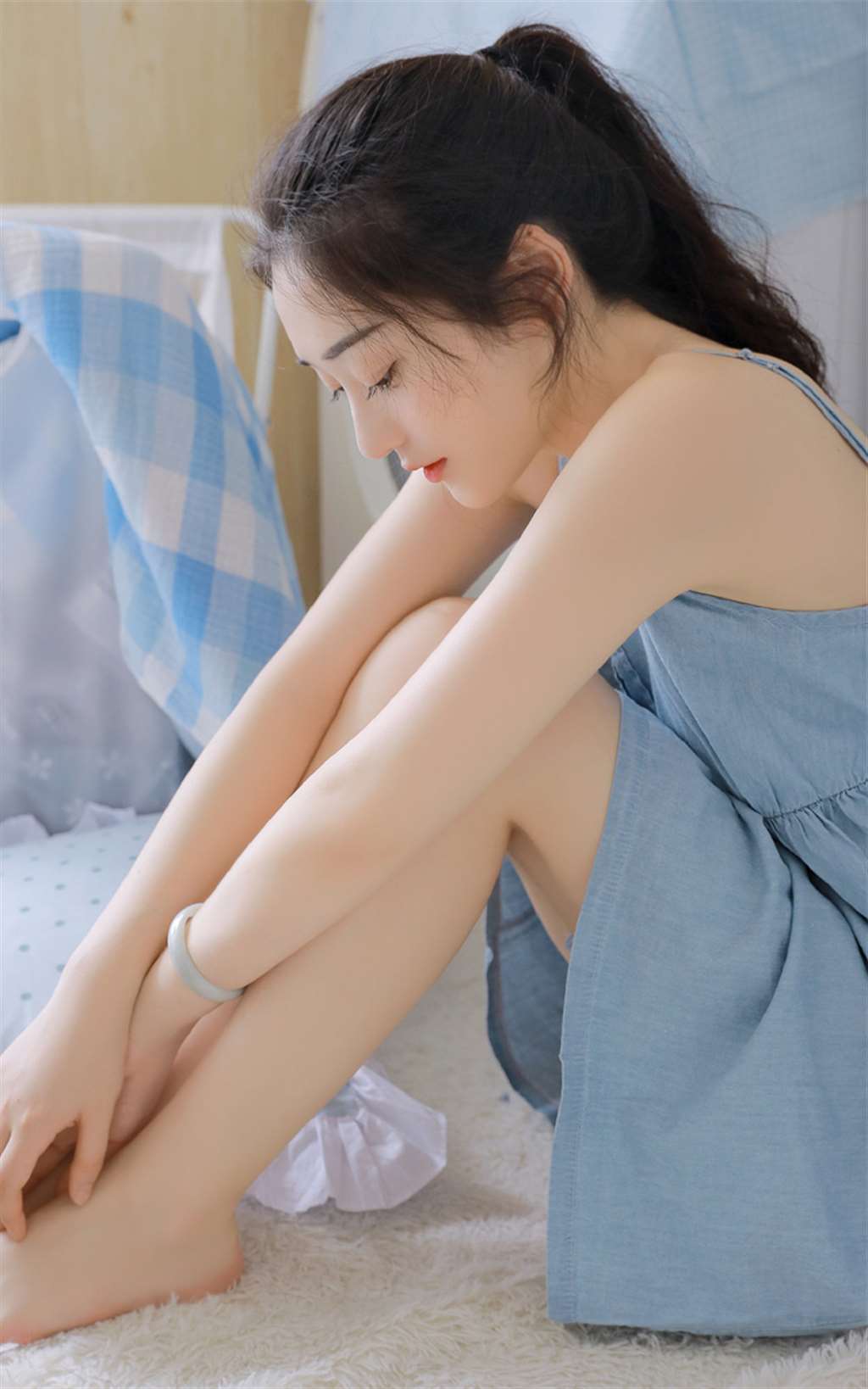 白嫩美女尤物丰满性感福利写真 极品粉嫩无圣光mv