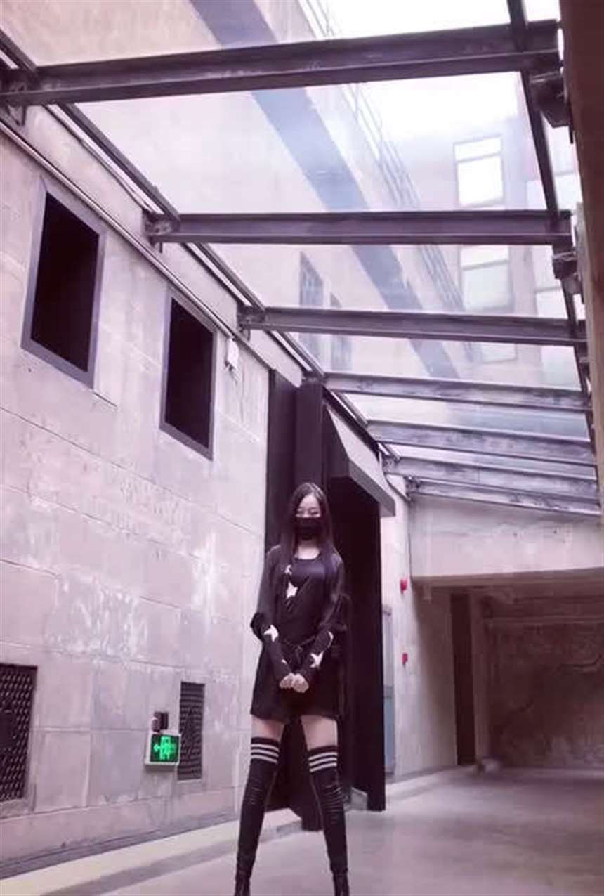 24fa凸凹吧无圣光福利 丰满女神前凸后翘深v极致诱惑美女写真